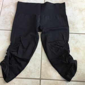 Lululemon crops